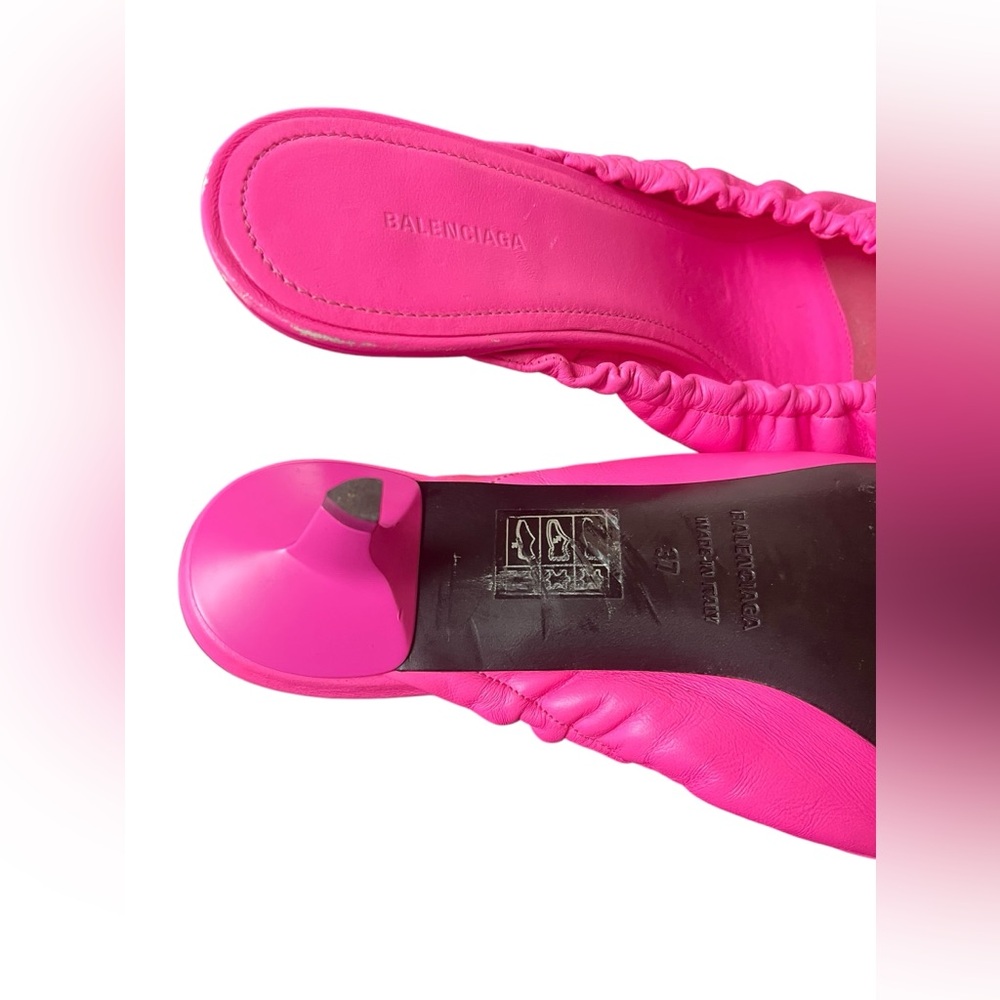 Balenciaga Women’s Knife Scrunch Mule 37 Neon Pink Low Heel Napa Leather FLAWED - Picture 8 of 11